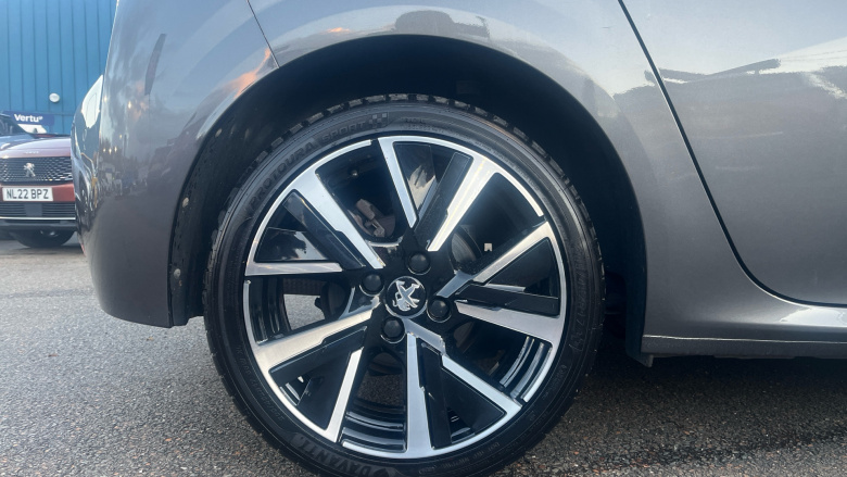 Peugeot 208 1.2 PureTech 100 Allure Premium 5dr Petrol Hatchback